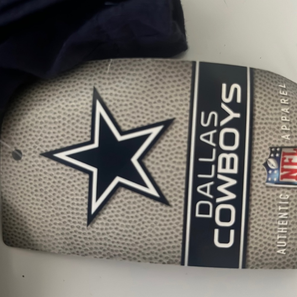 Short sleeved Dallas Cowboys v-neck tshirt